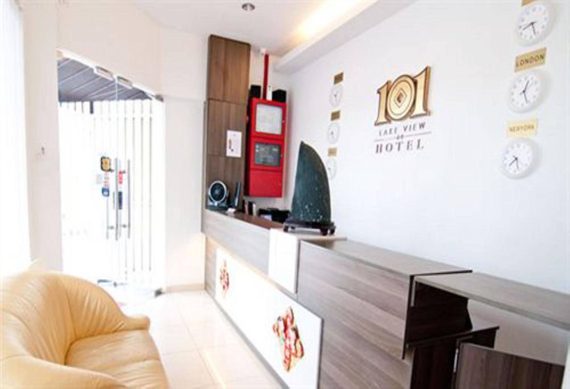 101 Lake View Hotel Пухонг Екстериор снимка